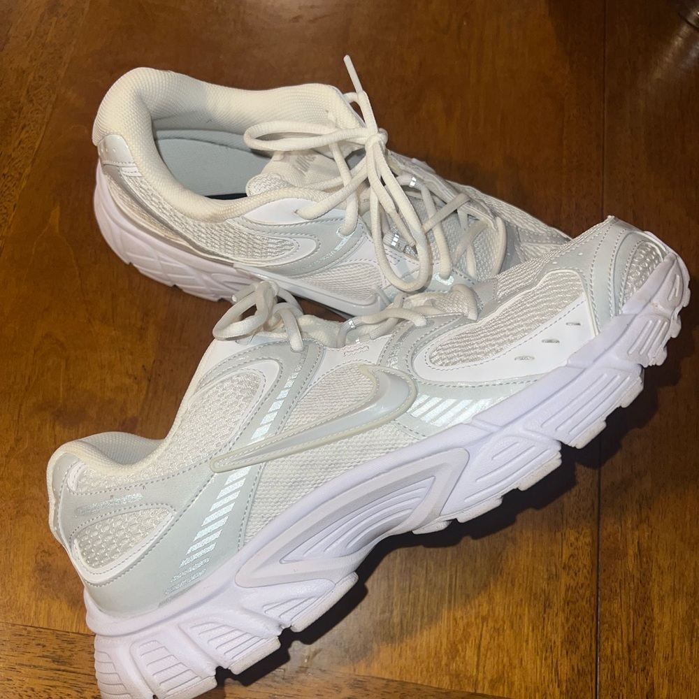 Nike Men's White Sneakers